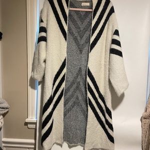 Sleeping on Snow Ivory/Cream cardigan knee length l/xl